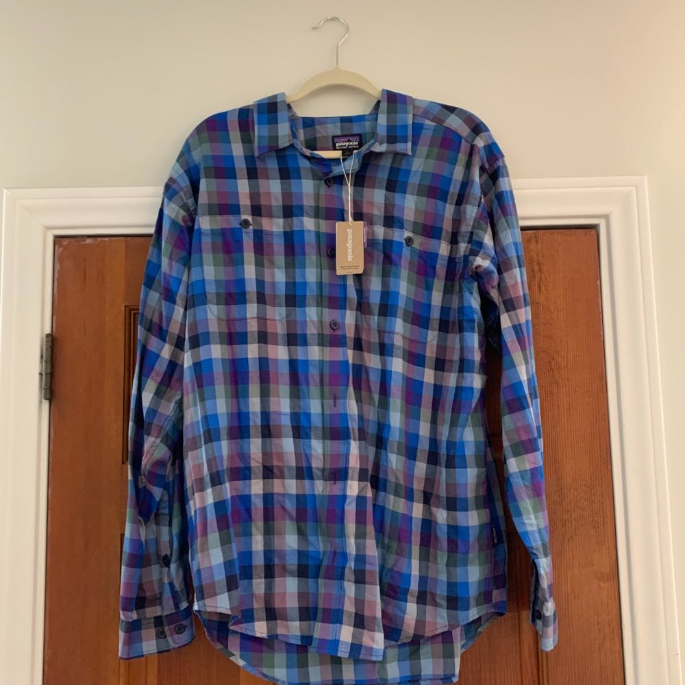 Patagonia blue check light weight shirt